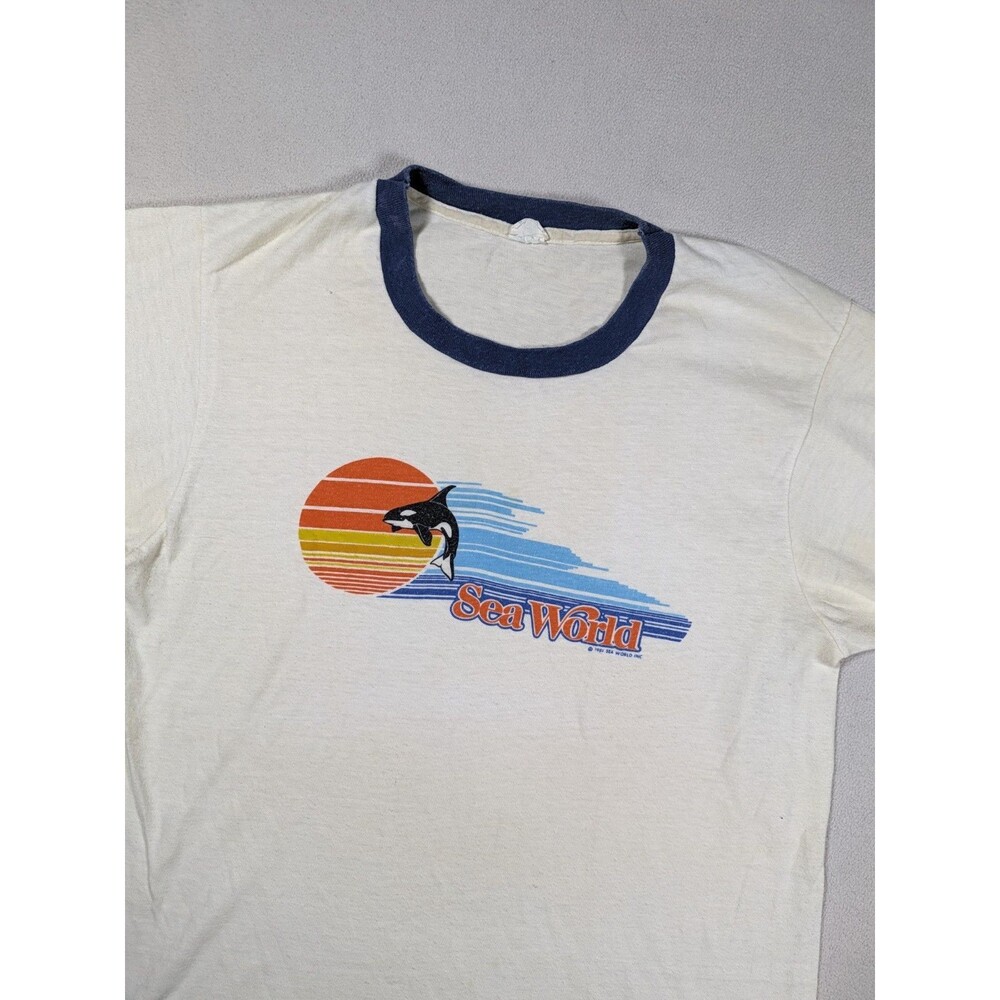 Vintage 1981 Sea World Shamu Orca Whale White Cream Ringer T-shirt Size L/M
